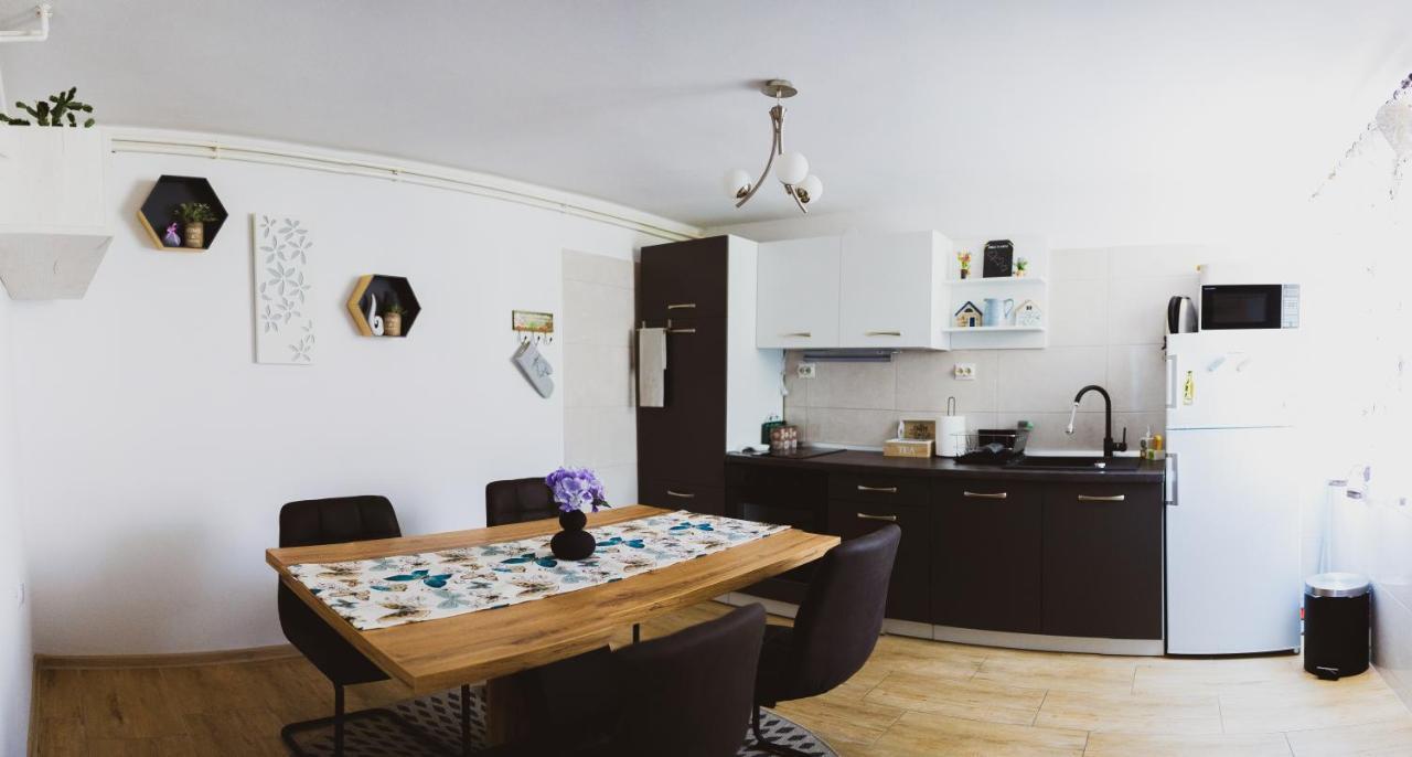 Soba I Apartman Dula Ogulin Exterior foto
